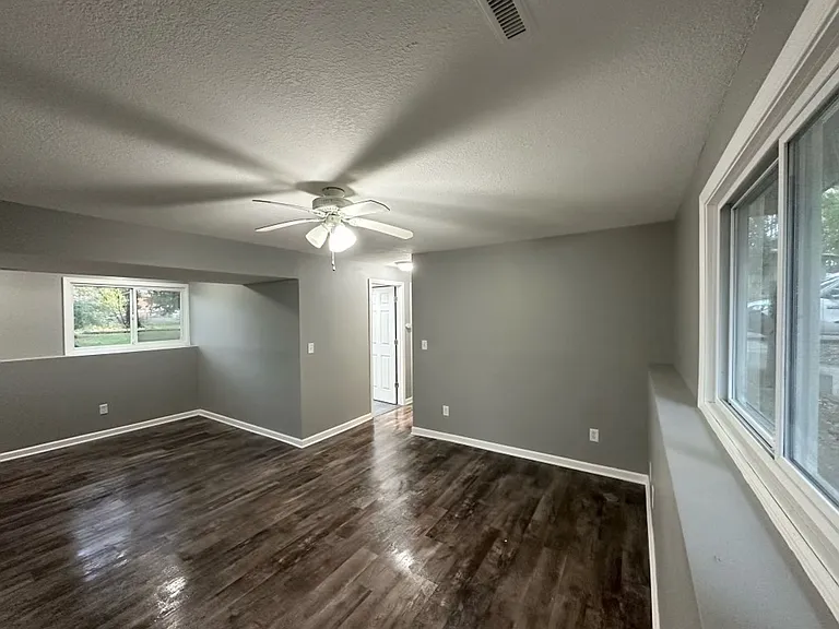 6020 Candlewood Ct — Photo 5