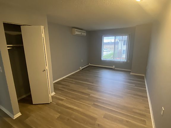 3rd image of 204-209 2nd St #17014417