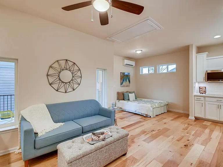 1605 Sanchez St #2 — Photo 3