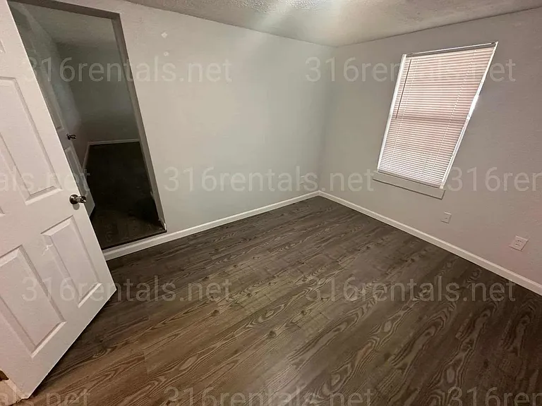 3352 N Park Pl — Photo 8