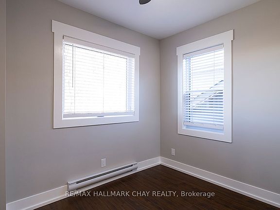 5th image of 14 Queen St APT 2