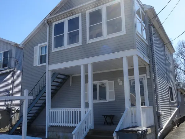 28 Merritt Ave #2, Woodbridge, CT 06525