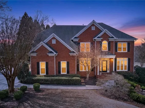 904 Augusta Cir, Woodstock, GA 30188