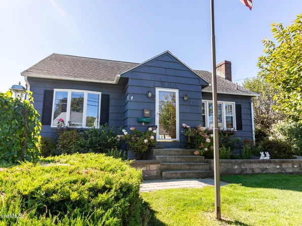 20 Crane Ave, Pittsfield, MA 01201