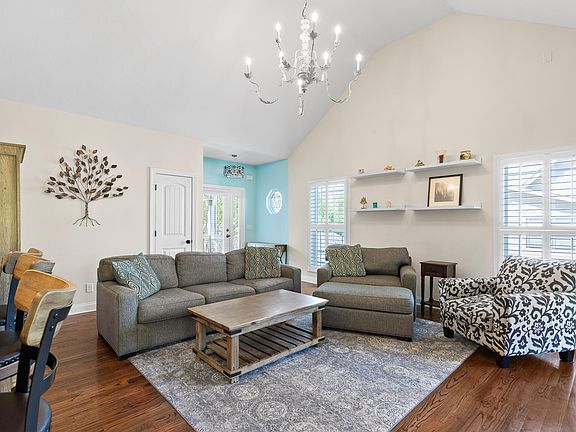 4th image of 197 Vineyard Blvd