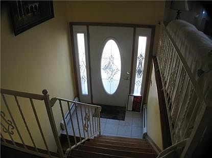 3rd image of 7 Andrews Dr