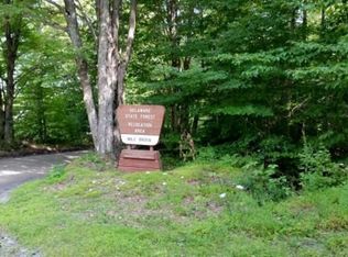 109 Hemlock Ter S, Greentown, PA 18426