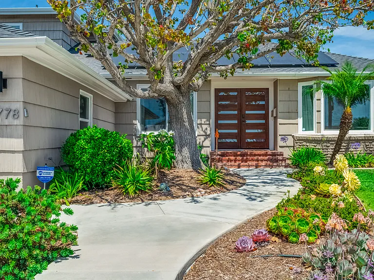 4778 Lucille Dr — Photo 2