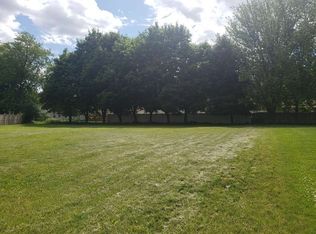 2170 W Red Fern Ln, Green Bay, WI 54304