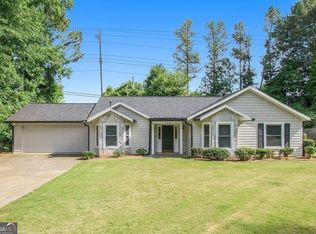 140 Crabtree Dr, Roswell, GA 30076