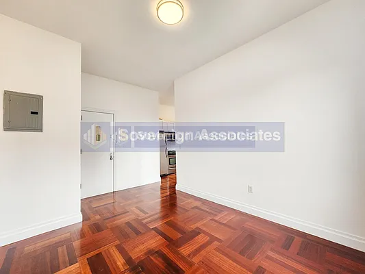 Rented by Sovereign Associates | media 3