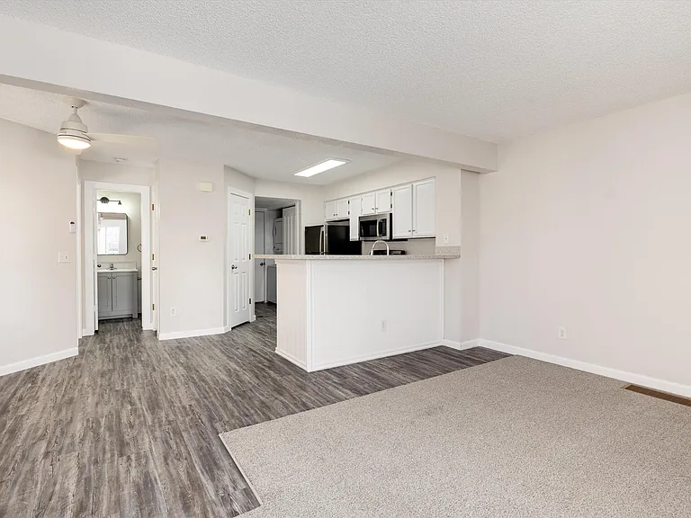 13873 E Lehigh Ave #D — Photo 11