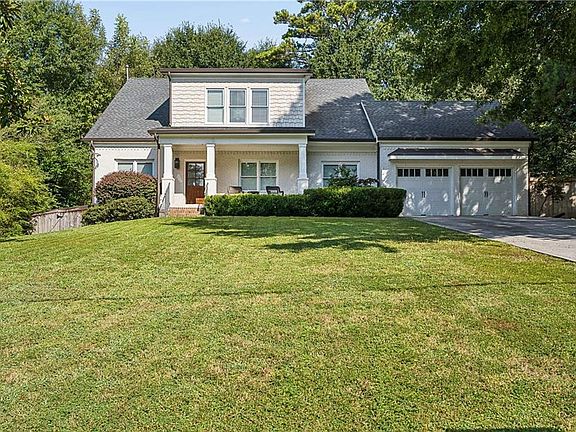 3rd image of 3544 Rockhaven Cir NE