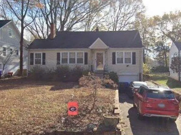 15 Waverly Ct, Greenville, SC 29605