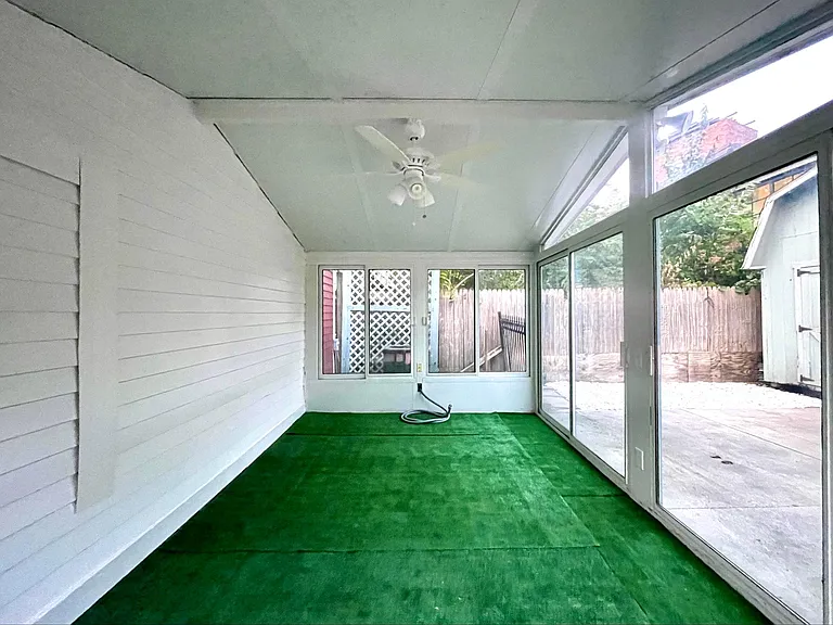 2045 W 38th St #D — Photo 21