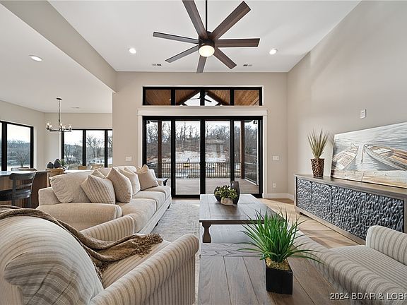 4th image of 52 River Oaks Dr