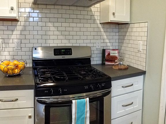 5th image of 2670 Ohare Ave
