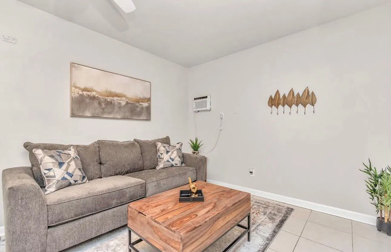 1 bed, 800 sqft, $1,550 — Photo 3