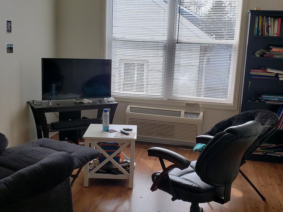 1st image of 1306 N Lincoln St APT 2B