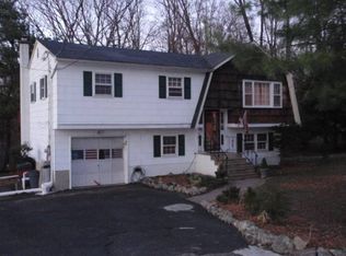 7 Brookwood Rd, Stanhope, NJ 07874