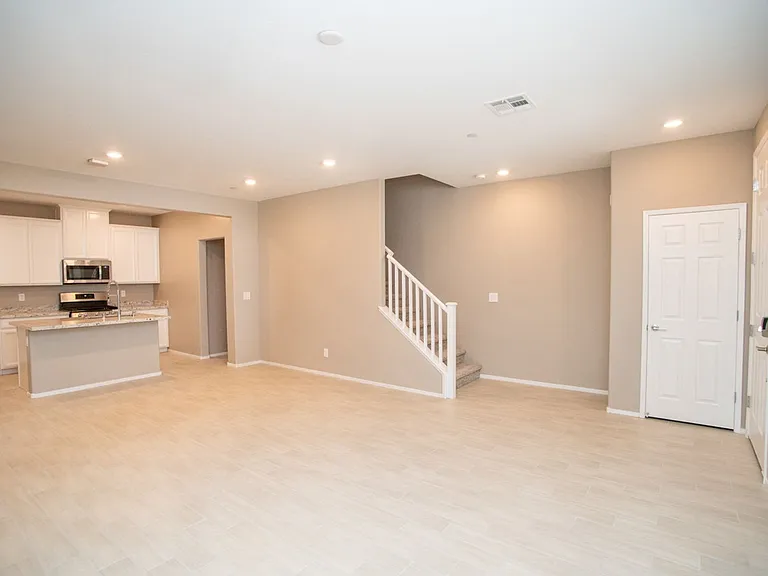 9 Alamere Falls Dr — Photo 12