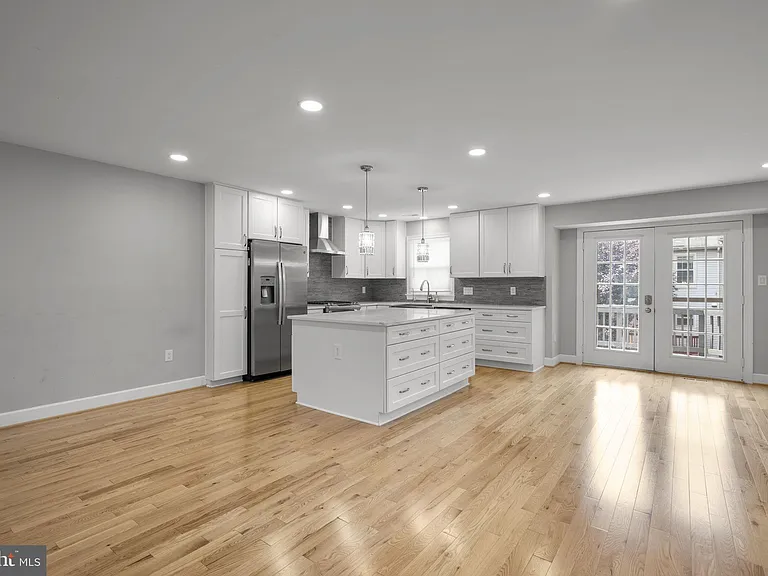 10 Loganwood Ct — Photo 8