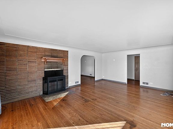 2nd image of 6801 E 6th Avenue Pkwy