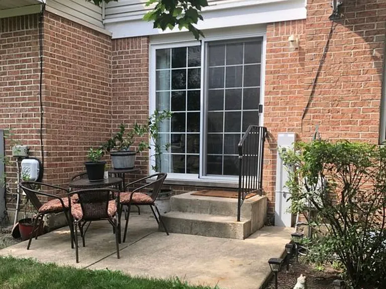 116 Bay Dr #116 — Photo 2