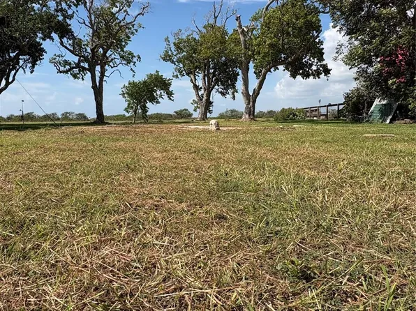 144 Seagull Rd #N-145, Bay City, TX 77414
