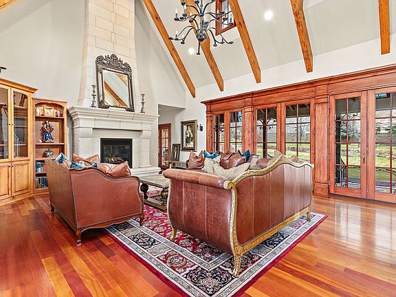 5th image of 986 N Sunbrook Cir