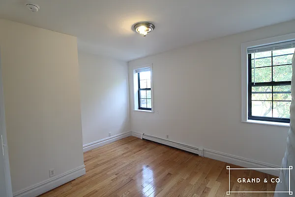 Rented by Grand & Co. | media 6