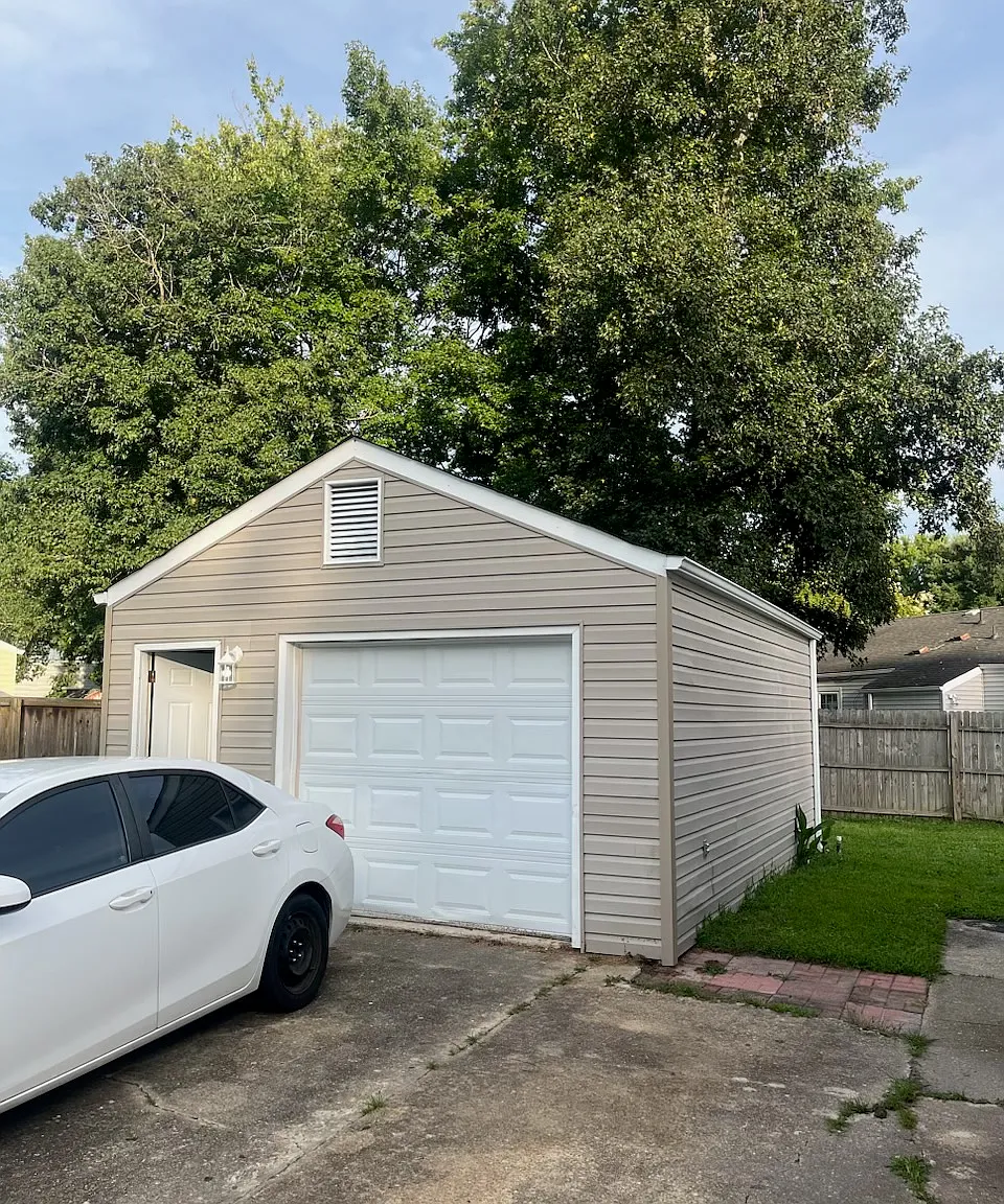 4 bed, 1400 sqft, $2,400 — Photo 2