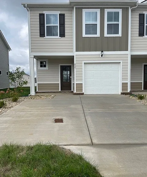 827 Big Bend Ct — Photo 2
