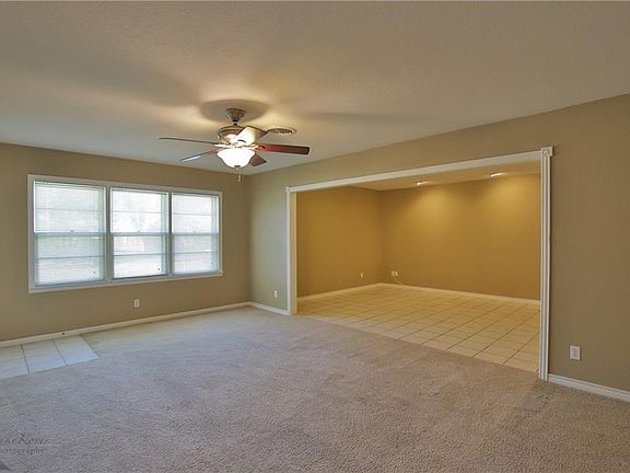 3rd image of 1301 Mimosa Dr