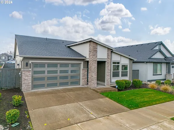 8064 NE Atwood St, Hillsboro, OR 97123