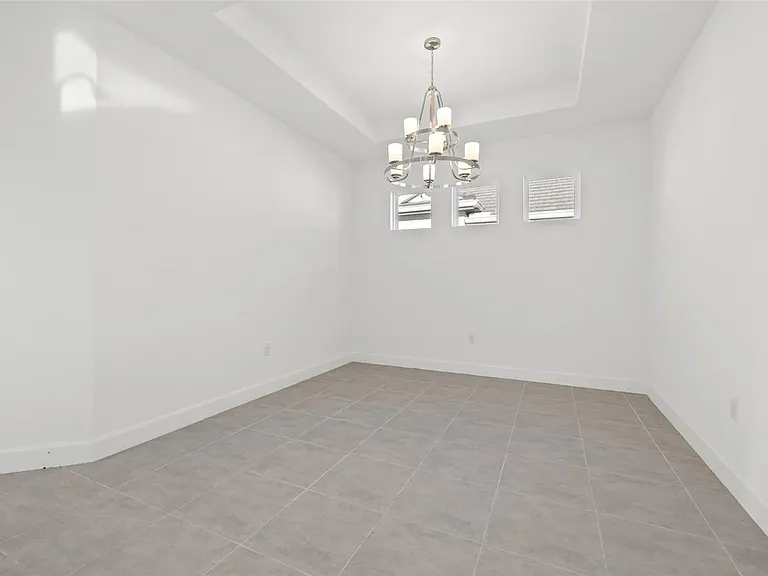 16117 Isola Pl — Photo 30