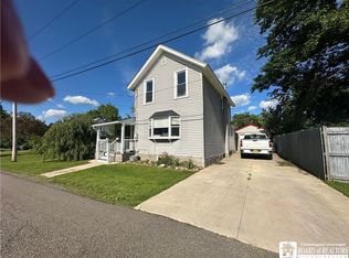 118 Chestnut St, Springville, NY 14141