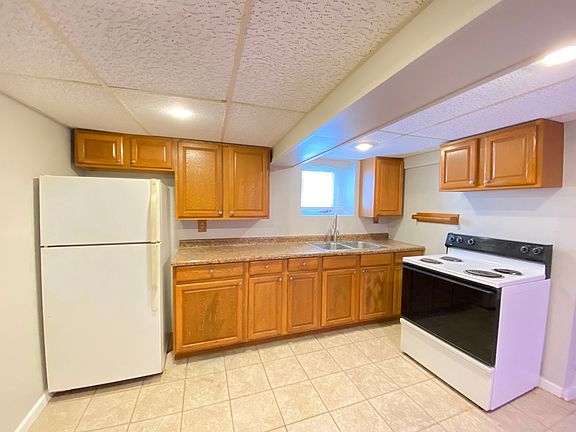 4th image of 7709 W Taft St #1