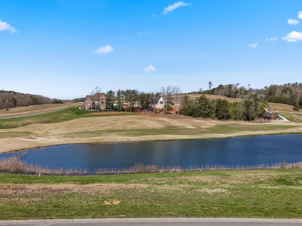 385 Navigator Dr, Lenoir City, TN 37772