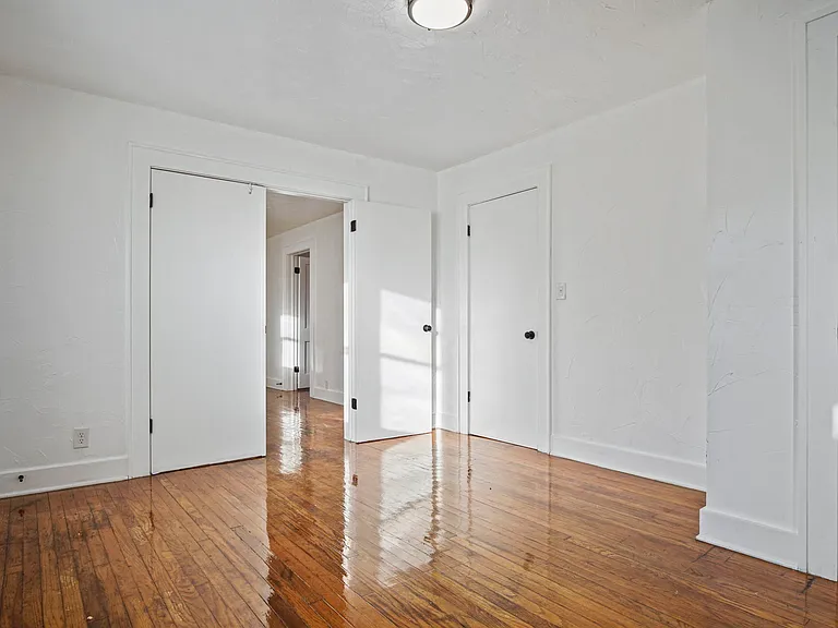 1524 NE 8th St — Photo 22