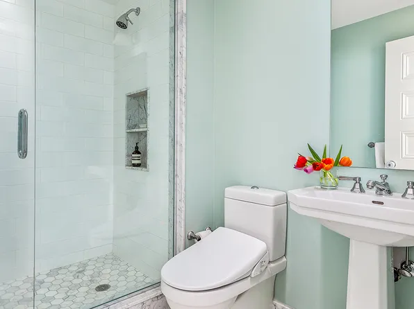 557 Ninth Street image 18 of 21