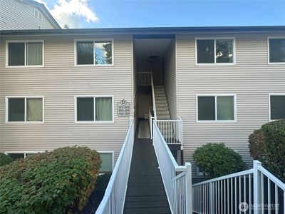 9012 25th Avenue SW #D201, Seattle, WA, 98106