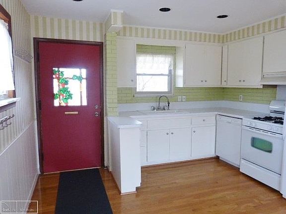 2nd image of 20505 Van Antwerp St