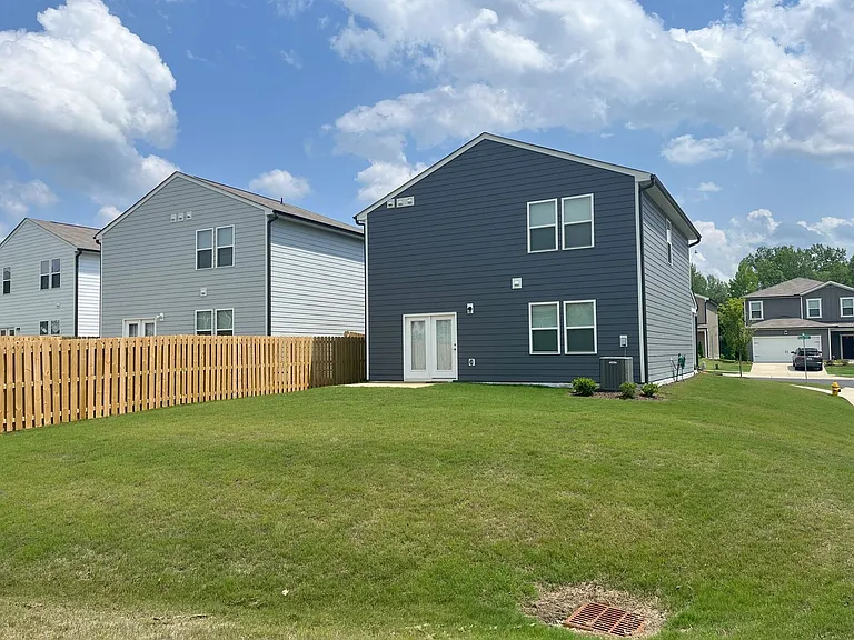 1501 Rhodes Pond St — Photo 27