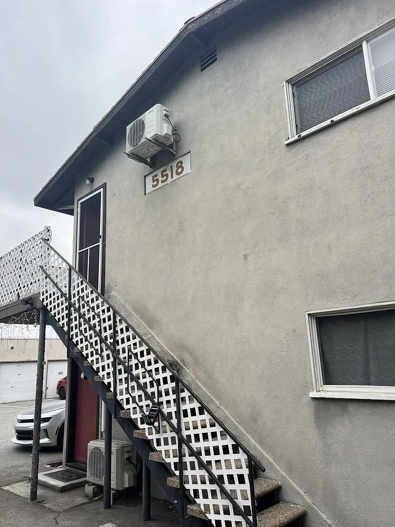 J5031 — Photo 1