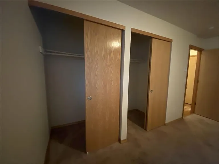Laura Lane Apartments — Photo 11