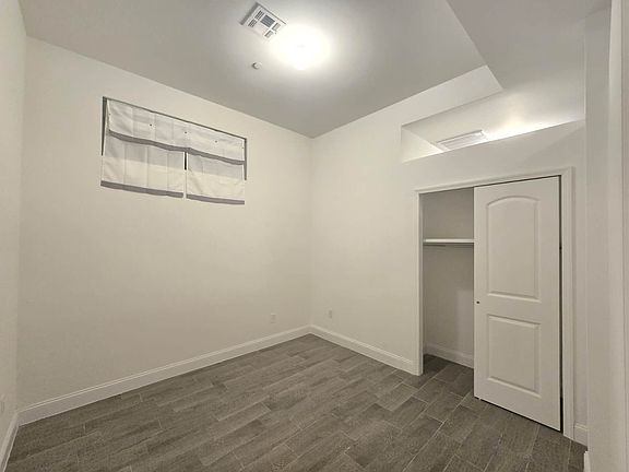 5th image of 136 Beach St #Ll