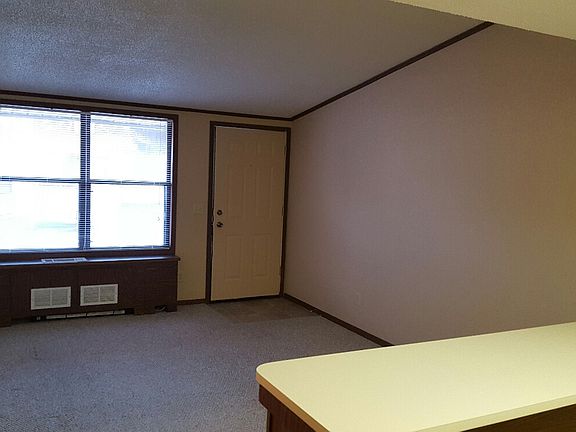 2nd image of 135 Falls Ct APT C