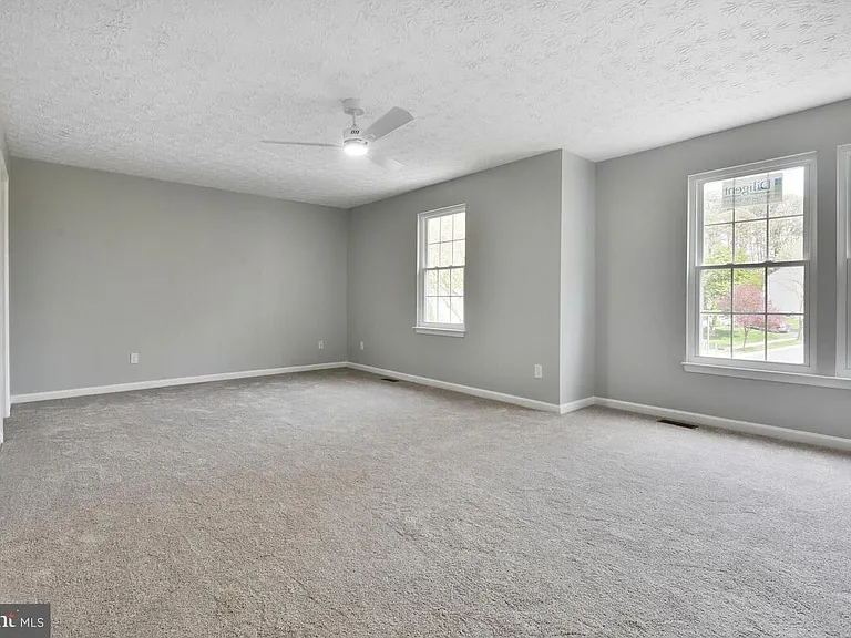 7802 Shallowbrook Ct — Photo 5
