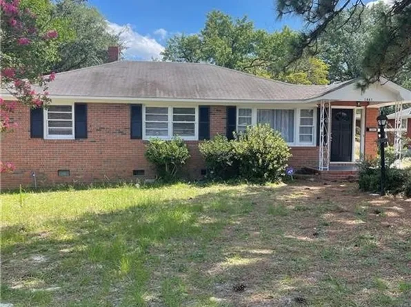 1861 Broadell Dr, Fayetteville, NC 28301